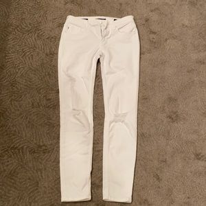 Vigoss white distressed skinny jeans